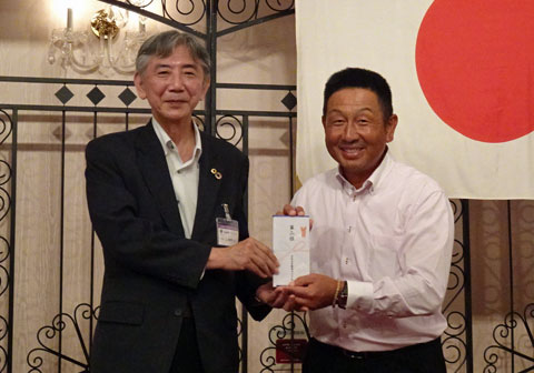 親善ゴルフ表彰 第二位